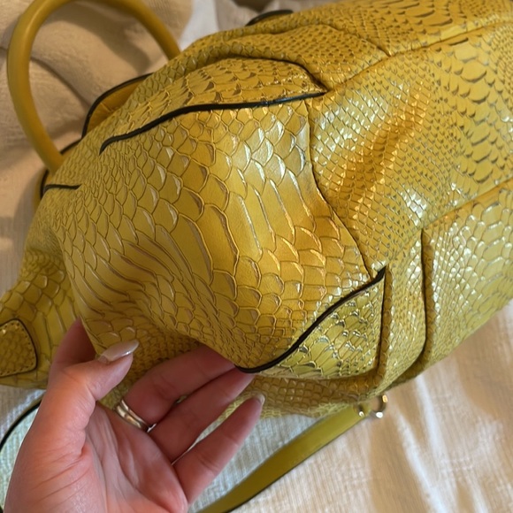 COACH -Madison Pinnacle Lily Python leather satchel ( Limited Edition) EUC - Picture 15 of 17